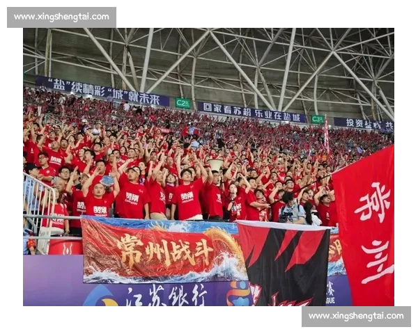 苏超赛场现中国红！球迷跨越山海为榕江助威